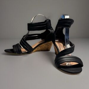 Jessica Carlyle Black chic Wedge Sandals – size 10 Perfect for Any Occasion